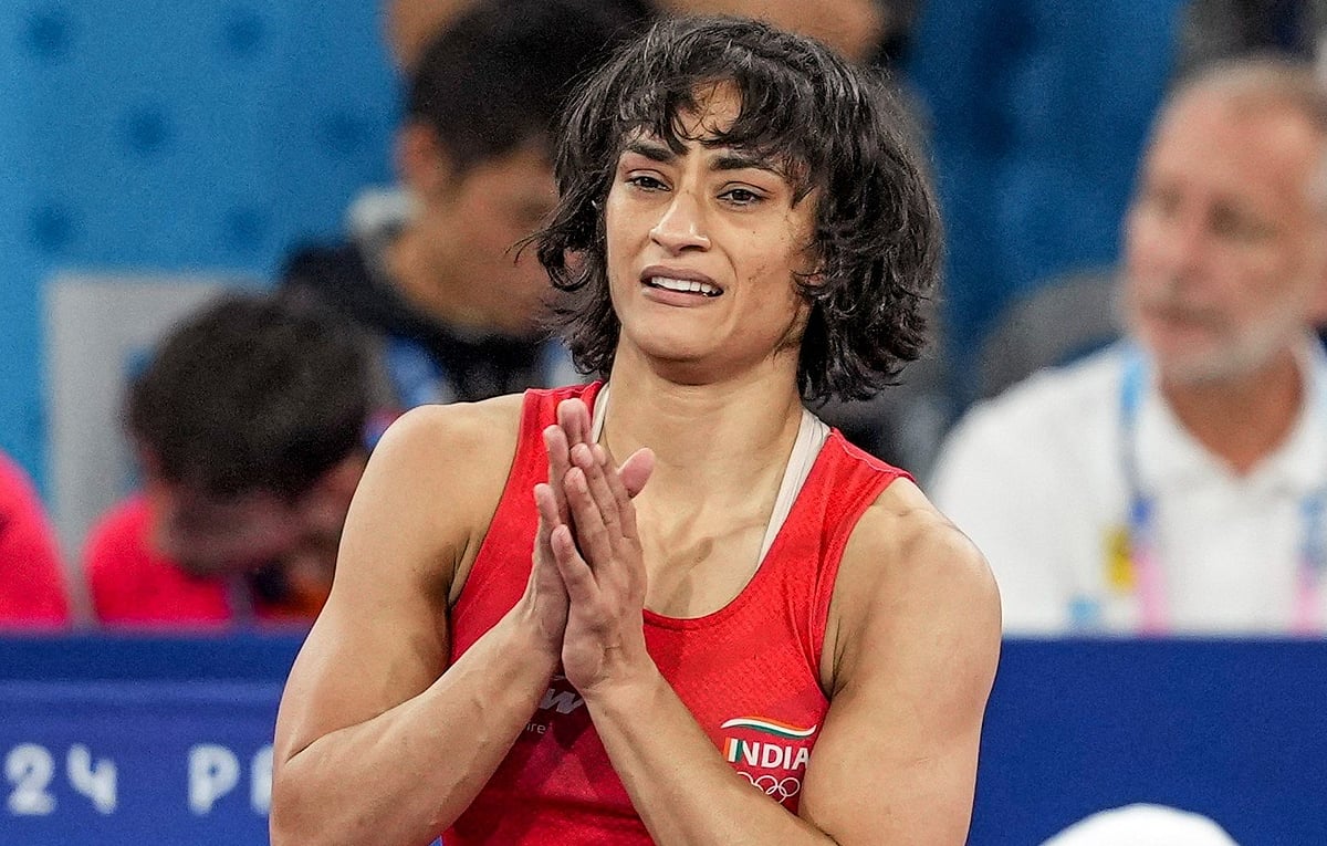 PTI : Vinesh Phogat got disqualified from the Paris Olympics 2024 |